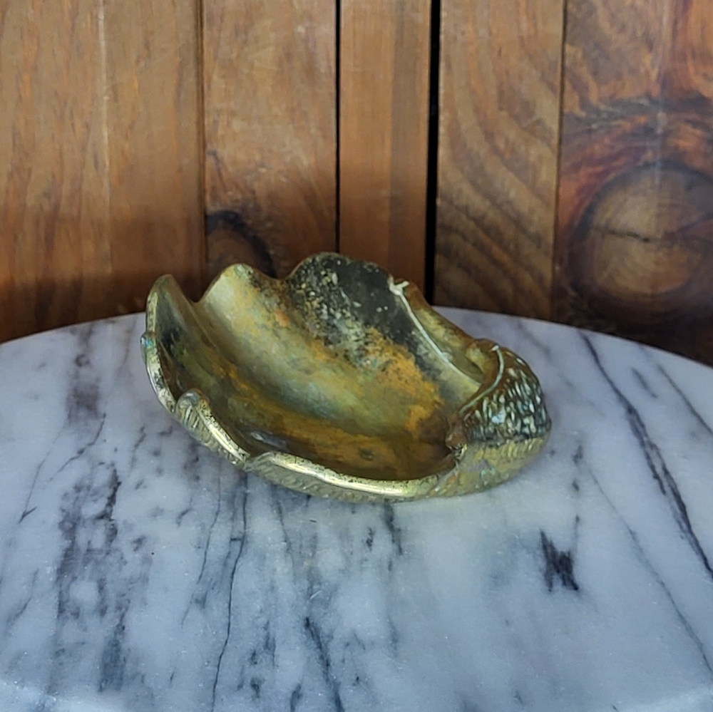 Vintage Brass Shell - Picture 7 of 15